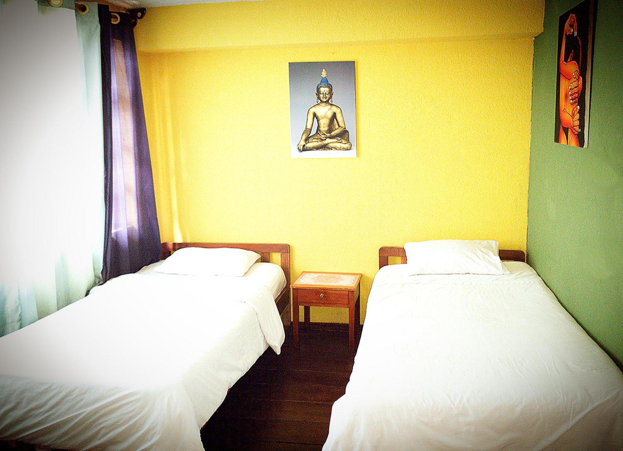 Hostal Inti Raymi Backpackers Баньйос Екстер'єр фото